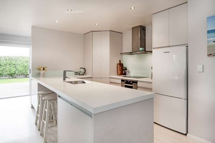 10 Anna Lane Raureka_7