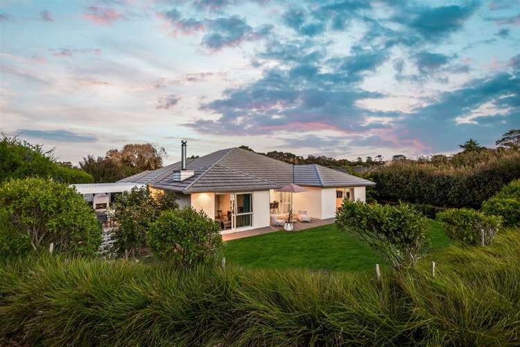 60 Muriwai Road Waimauku_21