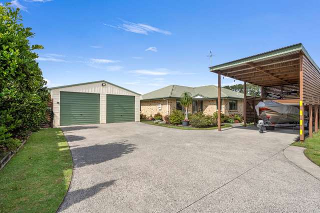 PICTURE PERFECT PRIVACY IN PACIFIC PLACE