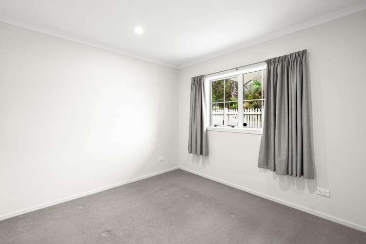 74 Queens Avenue 1067_8