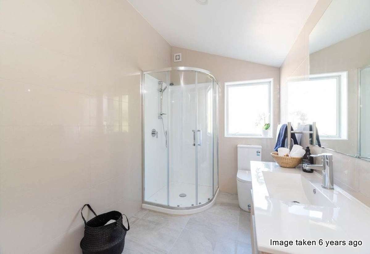 27 Sunshine Boulevard_2