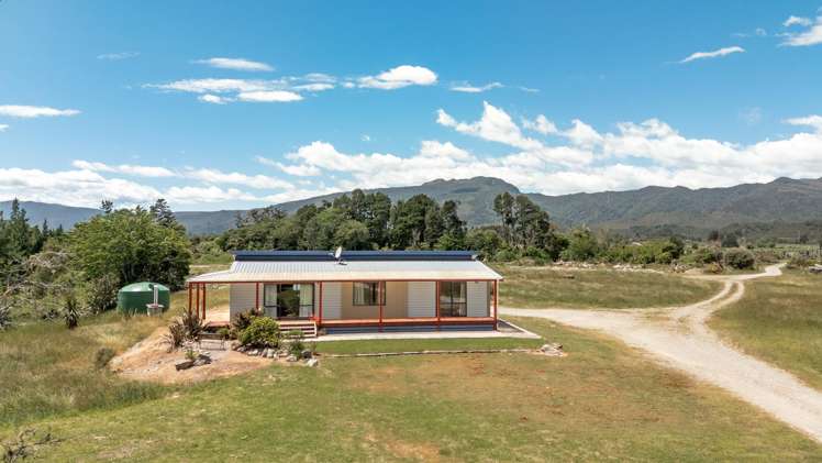 37 Fairdown Road, SH67_1