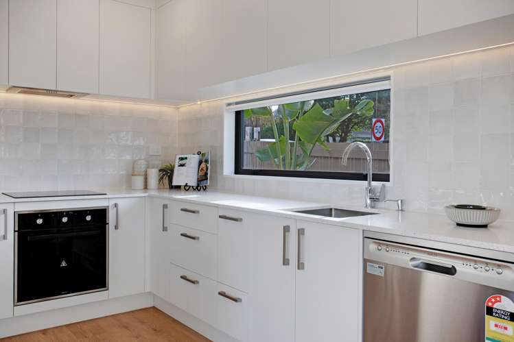 2/129 Richardson Road Mount Albert_5