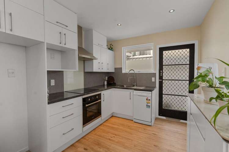 Flat 1/27 Oxley Avenue St. Albans_9