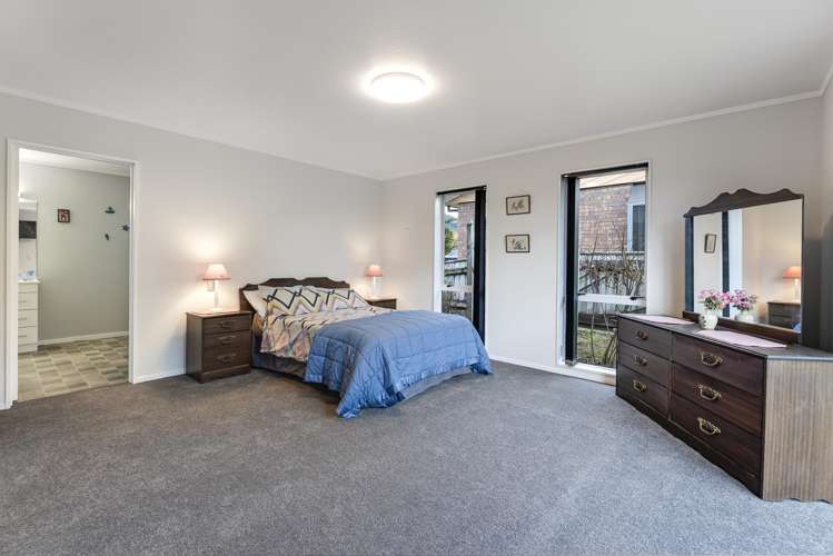 9 Arnold Savage Place Richmond_12