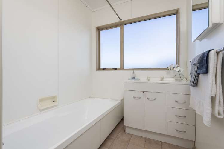 11 Te Kiri Street Himatangi Beach_12