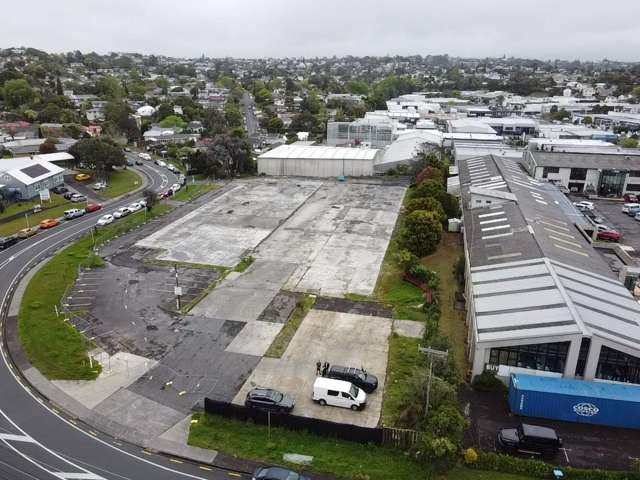 2,000 M2 Yard Space on Hillside Road