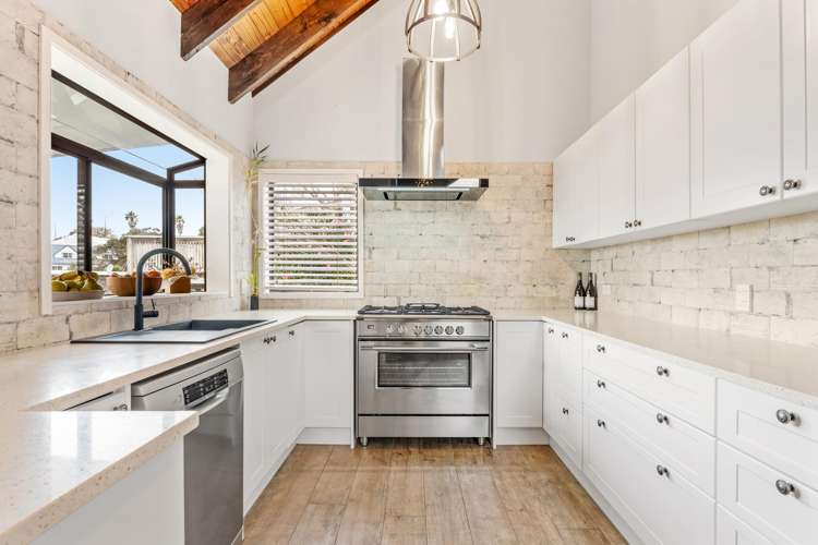 11 Moffat Road Red Beach_6