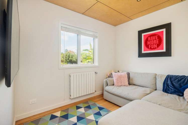 11 Westbourne Road Murrays Bay_8