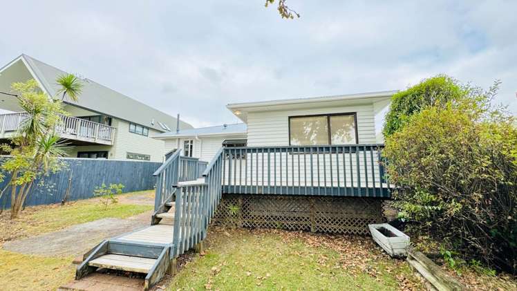 27 Formby Avenue Pt Chevalier_13