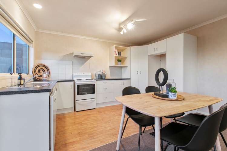 1 Jonathon Street Brookfield_8