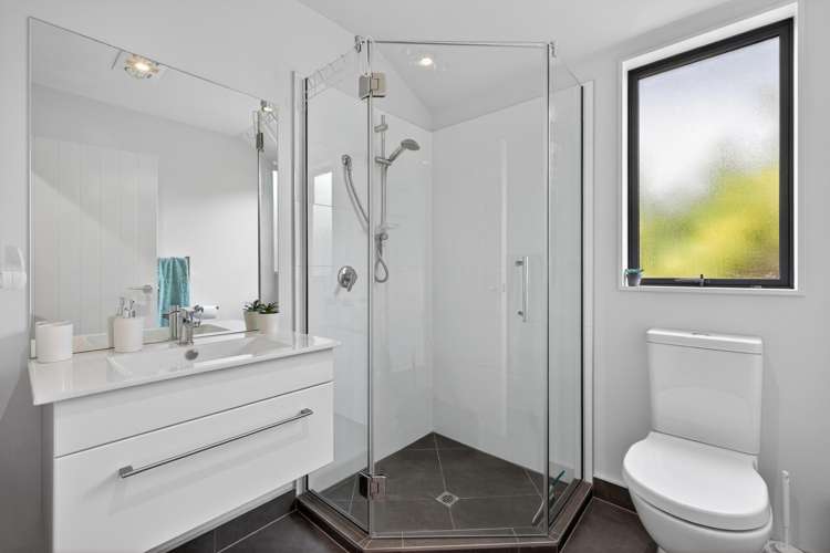 2/110 Hills Road Edgeware_15