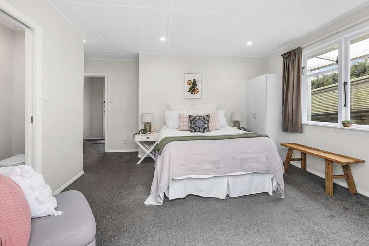 11 Wakefield Terrace Tawa_8