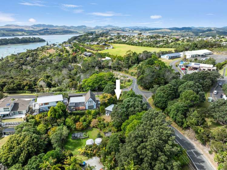 2 Rangikapiti Road Coopers Beach_3