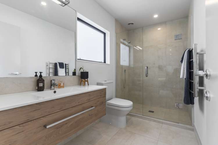 12 Quarters Lane Beachlands_11