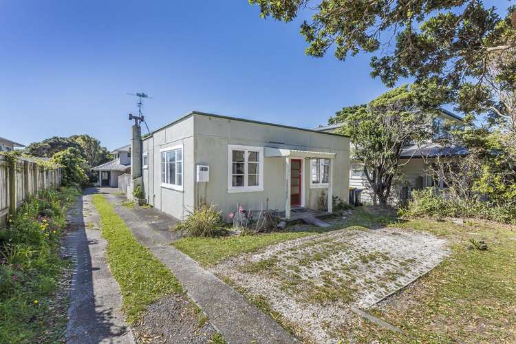 12 & 12A Wairaka Road Pukerua Bay_21