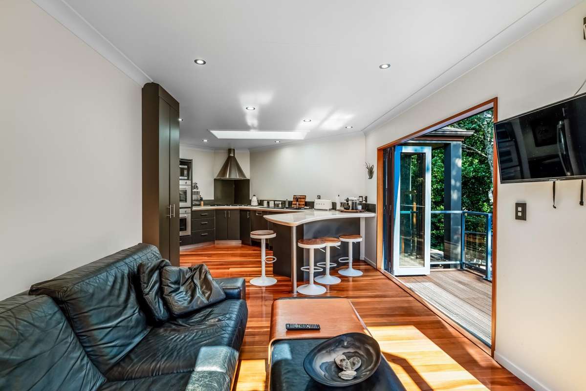 8B William Denny Avenue_4