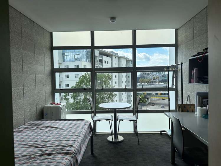 705/133 Beach Road Auckland Central_4