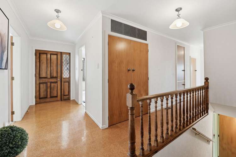 14 Johnston Crescent Hillcrest_13