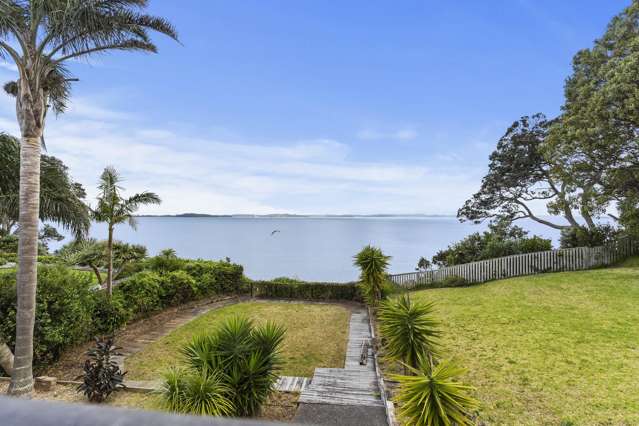 Clifftop Home with Incredible Water Views