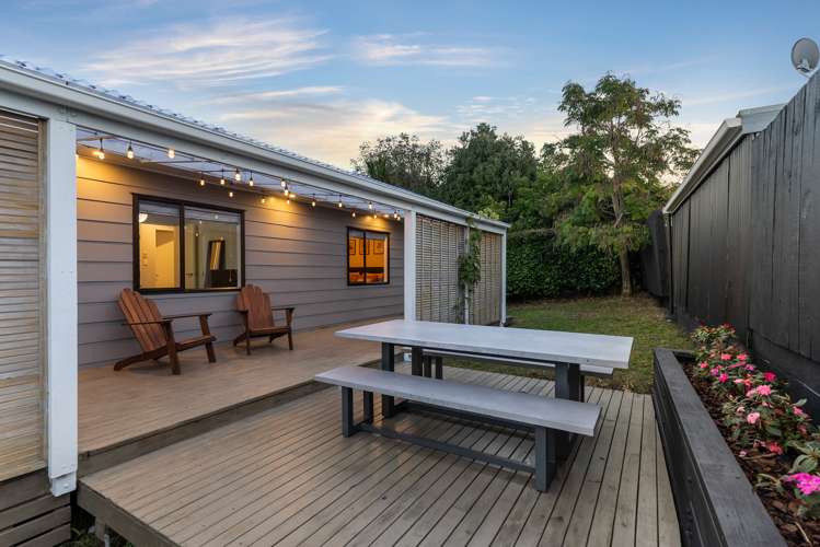 24 Bayside Avenue Te Atatu Peninsula_7