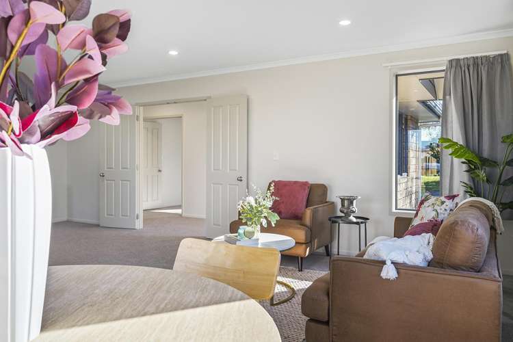 13 Bishopsworth Way Huntington_7