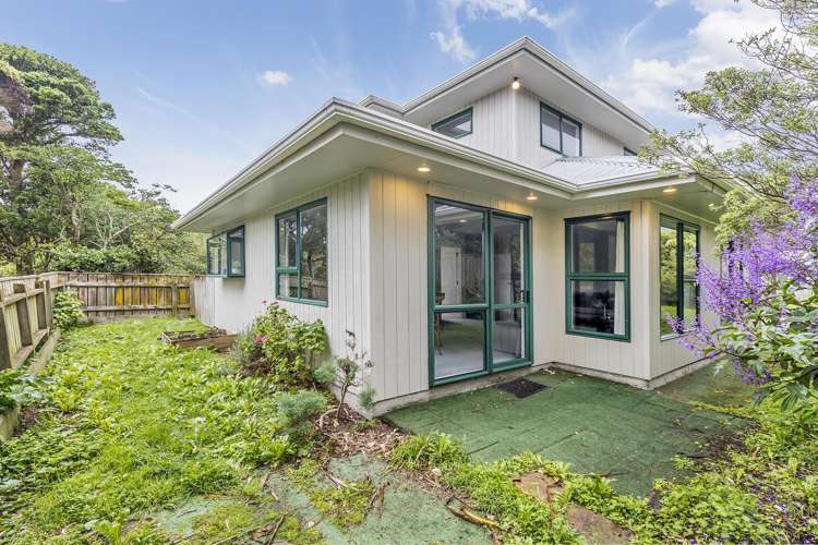 12 & 12A Wairaka Road Pukerua Bay_13