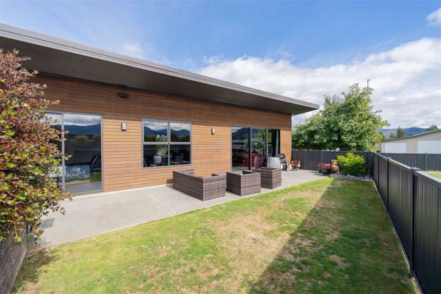 21 Pop Andrew Drive Te Anau_1