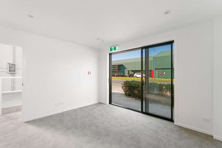 Unit 2, 17 Birch Avenue Judea_10