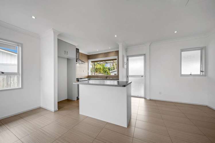54 Edgewater Drive_4