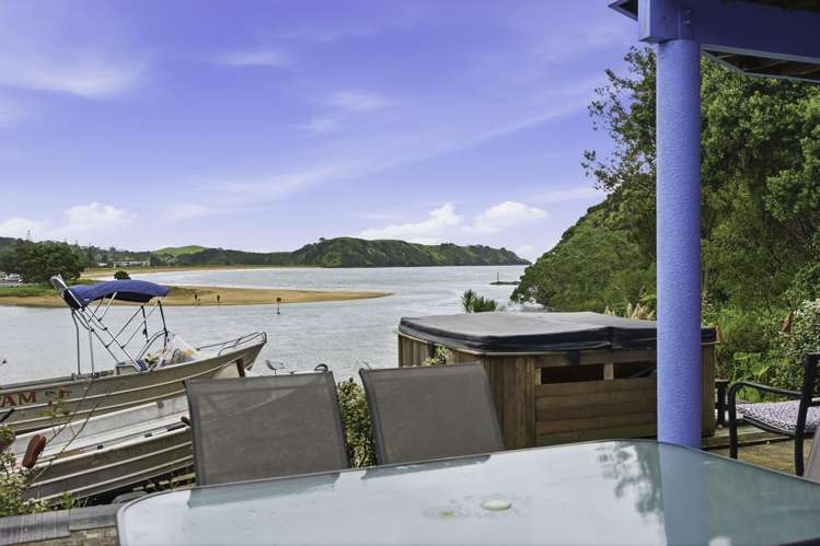 16 Bush Point Road Taipa_39