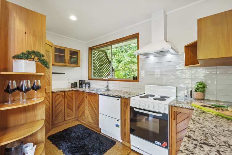 10 Rosecamp Road Beach Haven_18