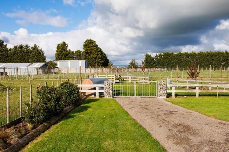 106 Reid Line East Aorangi_23