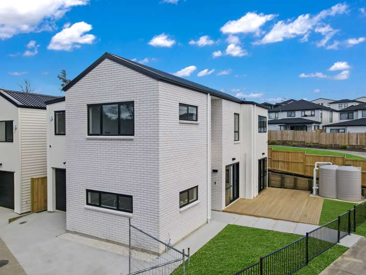 23 Tannaghmore Drive Flat Bush_17