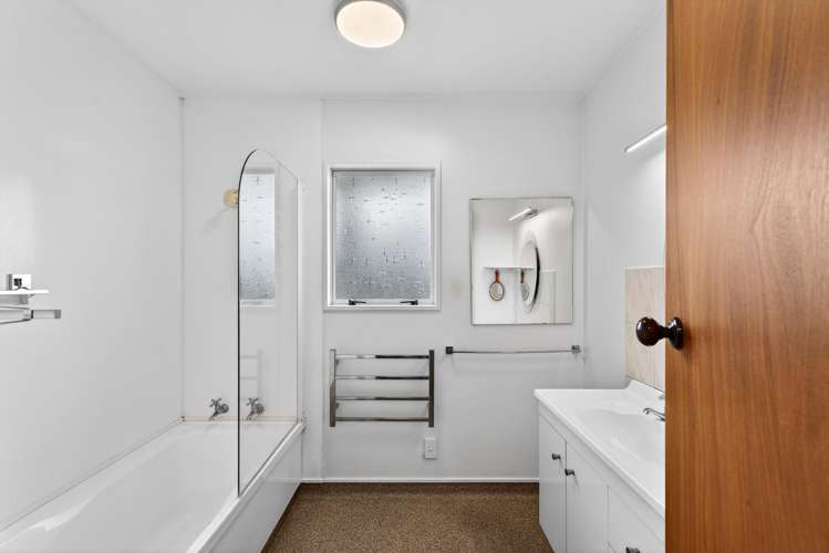 901b Dufferin Street Akina_11