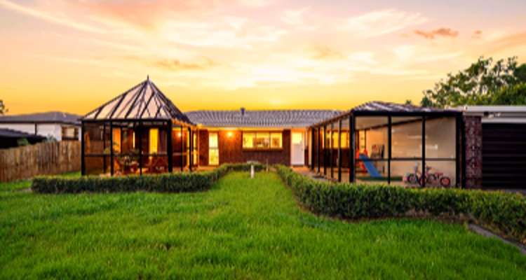 8 Albany Highway_0