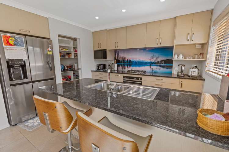 6 Magnolia Crescent Tawhero_2