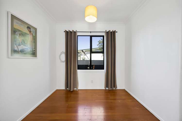 11 Galt Street Hawera_16