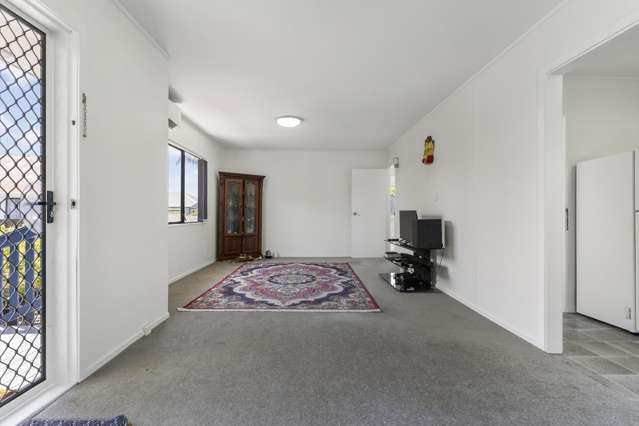 3/26 Queen Mary Avenue New Lynn_3