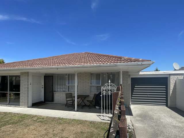 22a Salford Avenue Redwood_1
