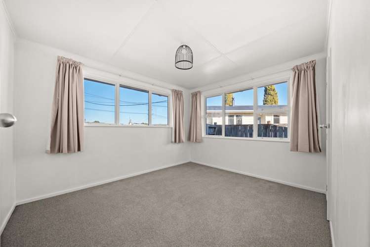 42 Fergusson Street Solway_10