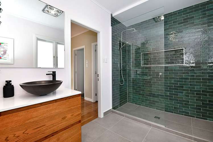 237 Parkhurst Road Parakai_17