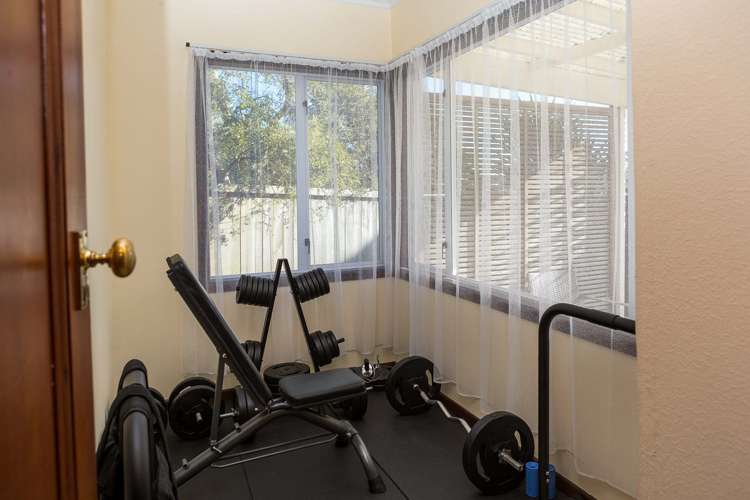 198 Helston Road Paparangi_13