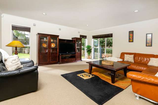 9 Dressage Lane Greenhithe_1