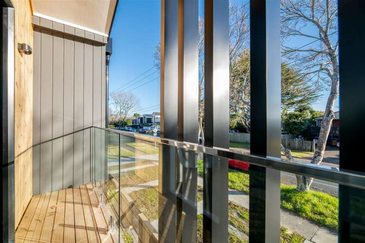 4/110 Beach Road Te Atatu Peninsula_14