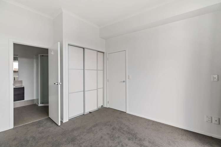 23/11 Carlos Drive Flat Bush_6