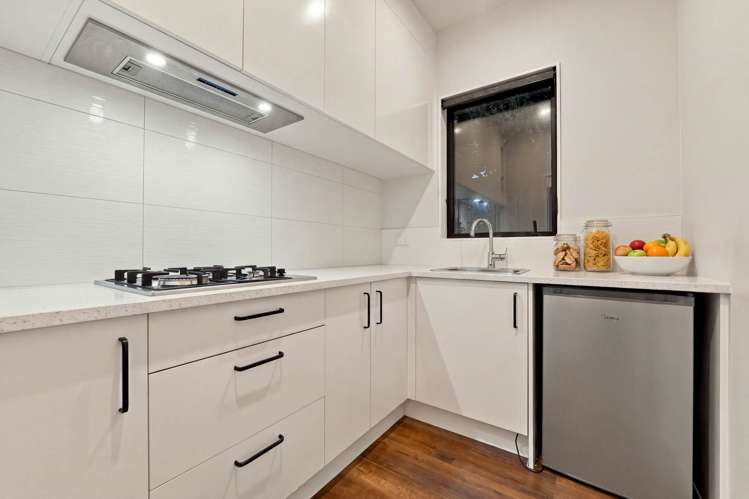 36 Koropa Road Flat Bush_9