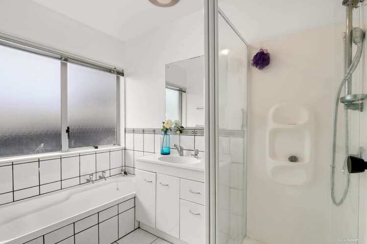 2/159 Gossamer Drive Pakuranga Heights_17