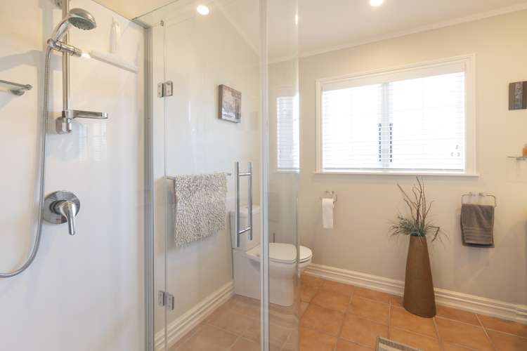 2 Edith Place Omaha_9