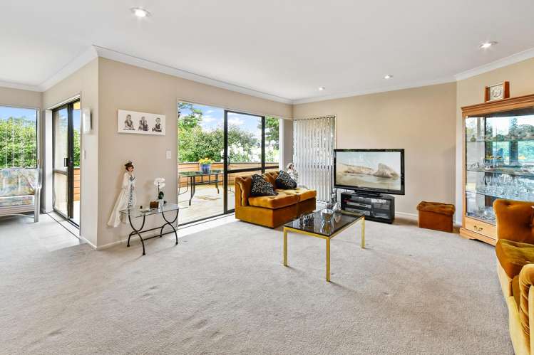 16 Gairloch Place Wattle Downs_10